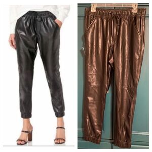 NWT Evereve BB Dakota walk it out vegan joggers faux leather pants sz medium